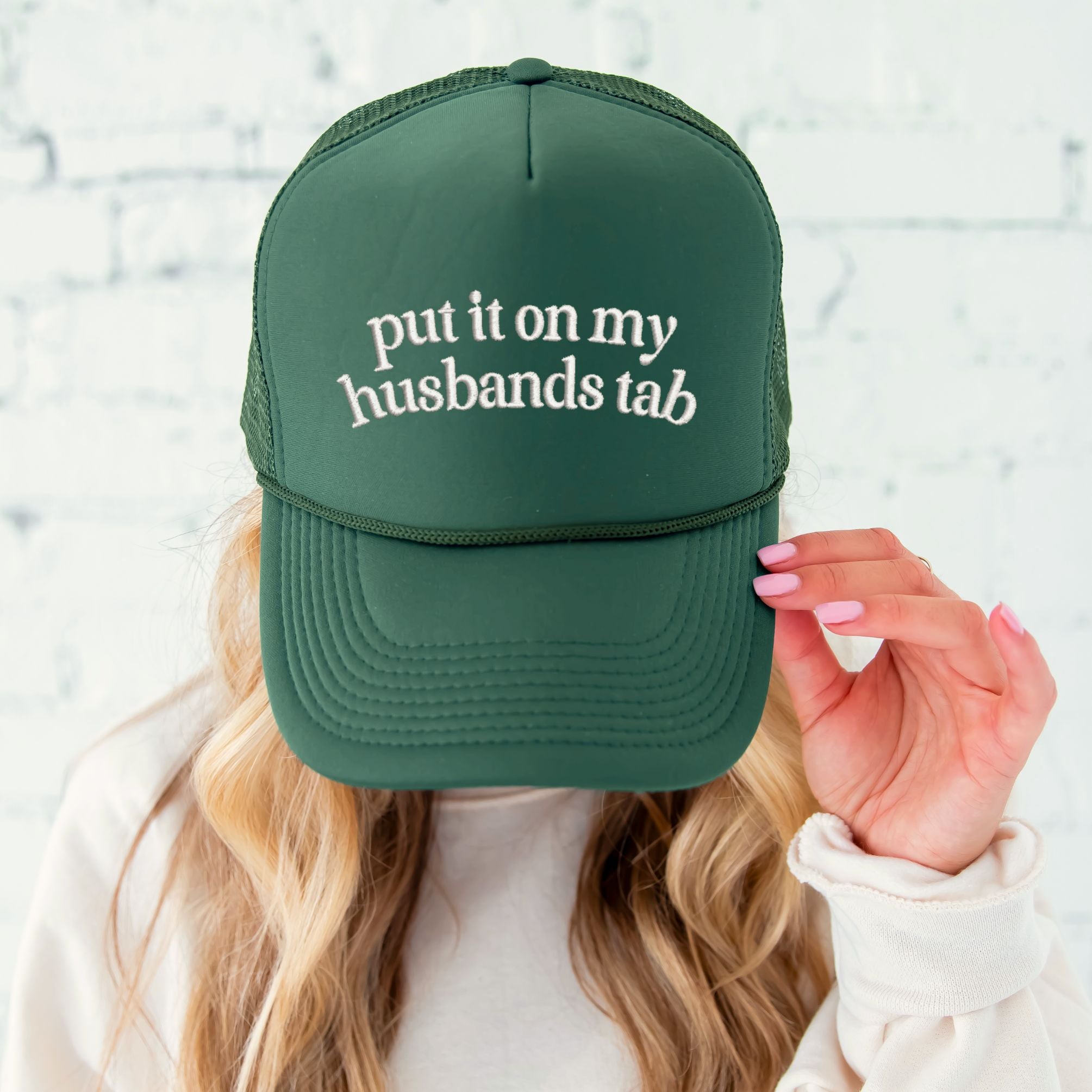 NWT PUT IT ON THE CAPTAIN’S TAB Black and Cream Embroidered Hat In Your Dreams Embroidered Captain Trucker Hat – Dressed in Lala main image 2