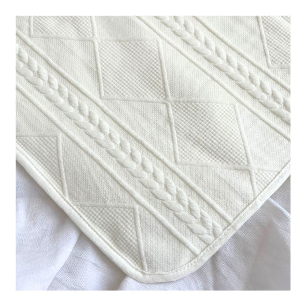 white knit blanket